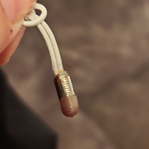 Lululemon Size 6 Pants Cropped Leggings Black Leggings White Stripes - Picture 7 of 8